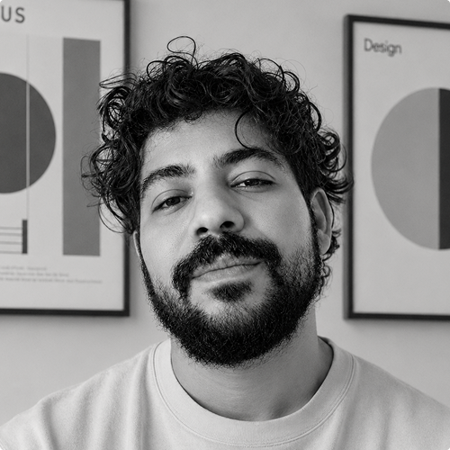 Retrato em preto e branco do autor do portfólio